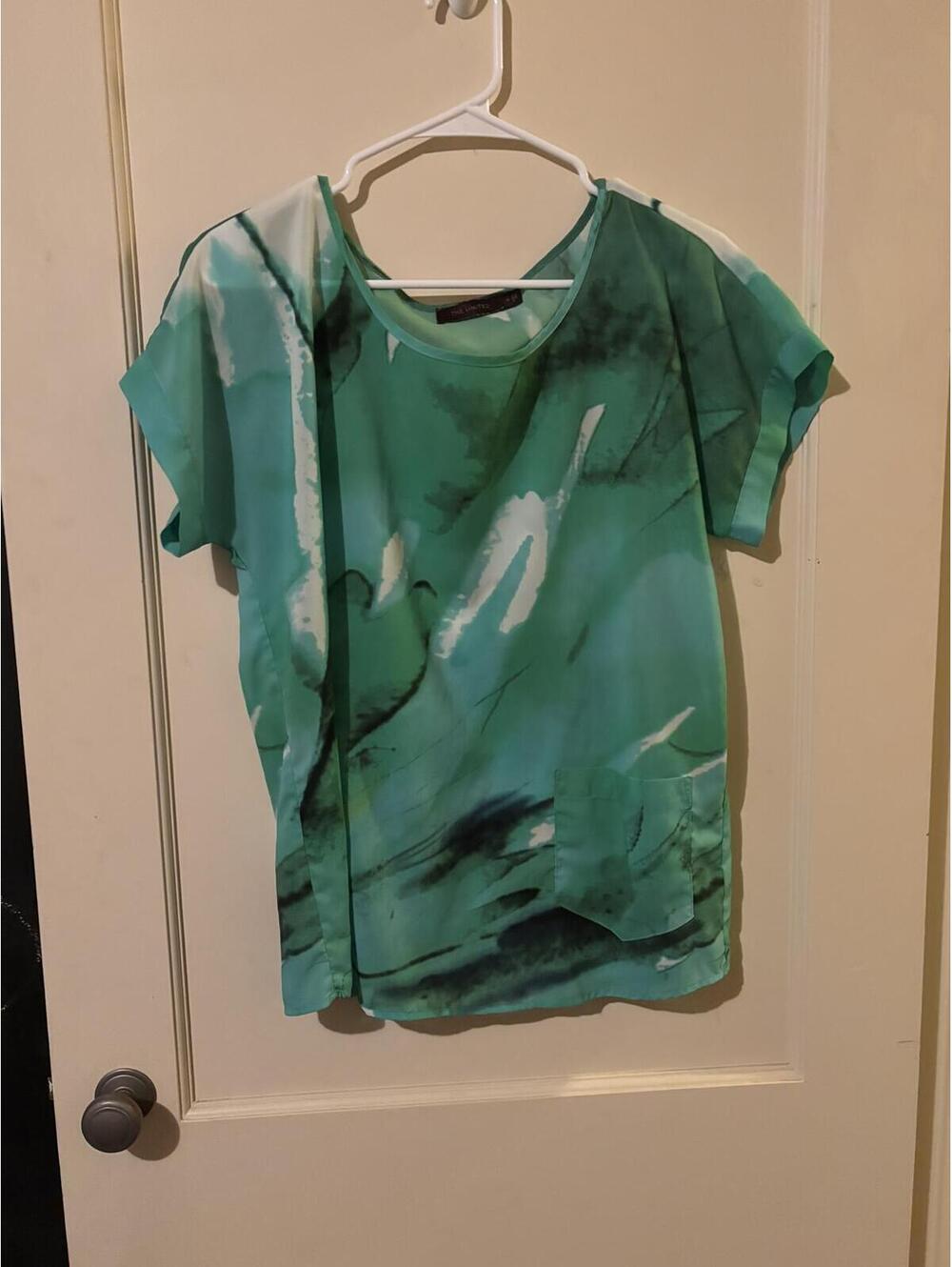 The Limited Green Abstract Print Short Sleeve Top Size M